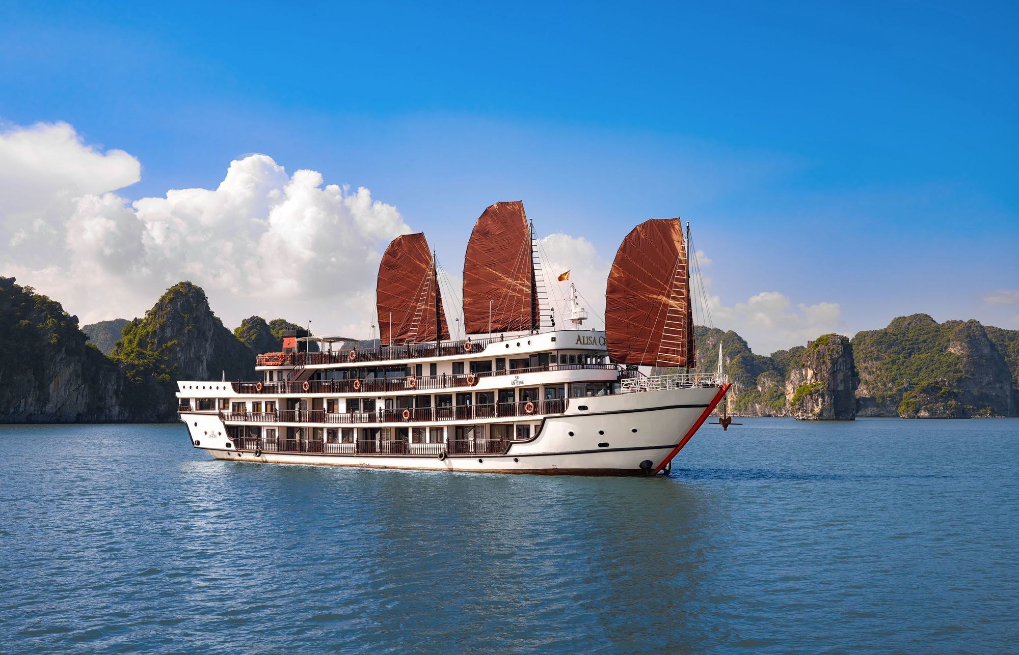 Отель Alisa Premier Cruise Халонг Экстерьер фото