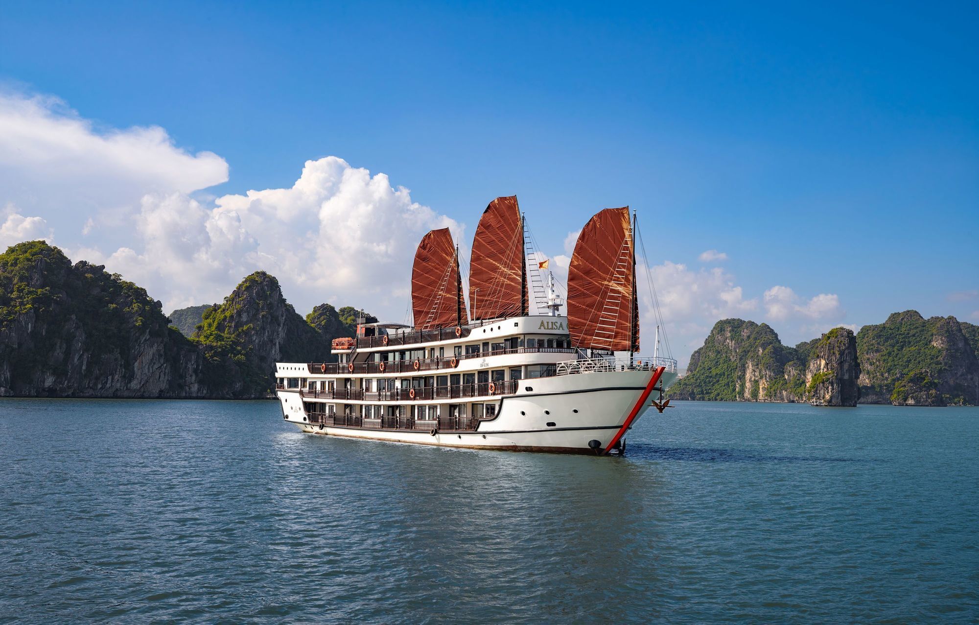 Отель Alisa Premier Cruise Халонг Экстерьер фото